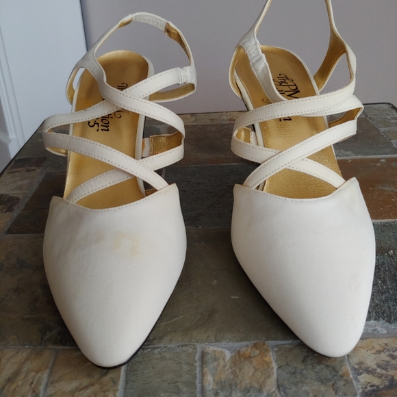 Heels - Picture 3 of 6